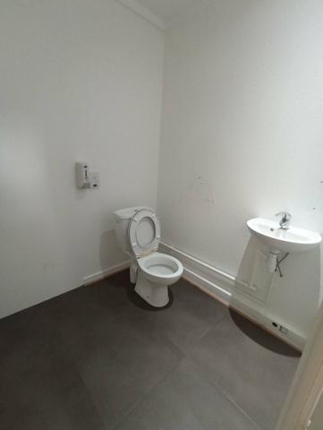 A VENDRE - BUREAUX DE 318m² SITUÉS EN BORDURE DE L'AVENUE DE PARIS A NIORT