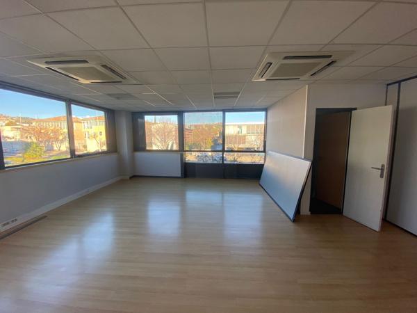 Bureaux à louer en ZFU - 13016 Marseille
