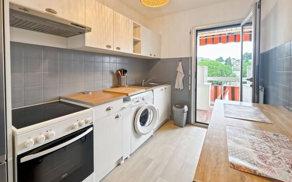 Appartement à louer    1 pièce •  Antibes