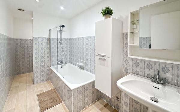 Appartement à louer    1 pièce •  Antibes