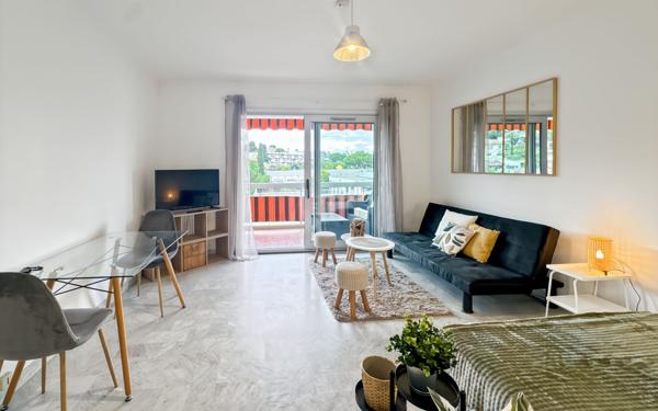 Appartement à louer    1 pièce •  Antibes