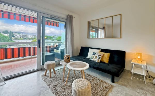 Appartement à louer    1 pièce •  Antibes