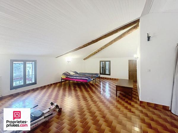 Ancienne ferme avec 2 logements dépendances sur 13 322 m²