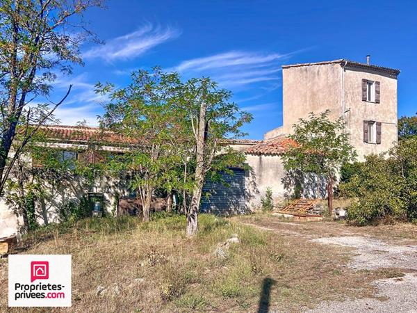 Ancienne ferme avec 2 logements dépendances sur 13 322 m²