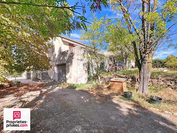 Ancienne ferme avec 2 logements dépendances sur 13 322 m²