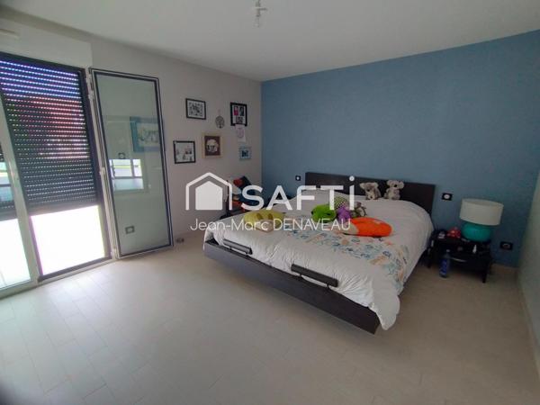 Rare, très spacieuse maison d'architecte , piscine intérieure