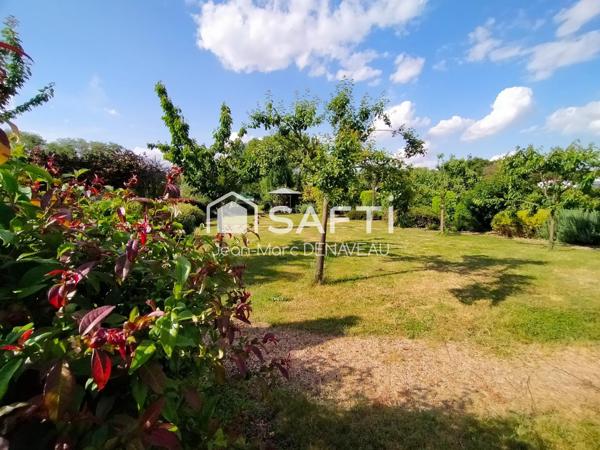 Rare, très spacieuse maison d'architecte , piscine intérieure