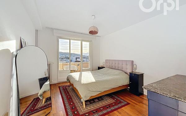 Appartement à vendre    3 pièces • 78,28 m2 Annemasse