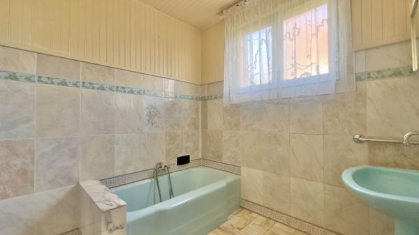 MAISON 7 PIÈCES 133 M² - ATHIS-MONS, GRAND JARDIN ET FORT POTENTIEL