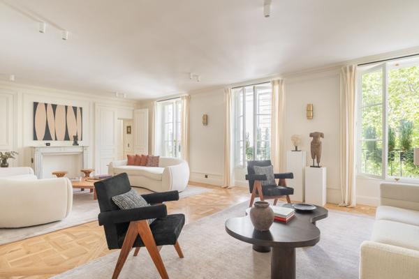 Vente Appartement de luxe Paris 7 5 Pièces 184.57 m²