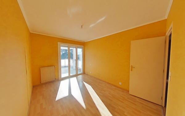 Appartement à louer    4 pièces •  Romans-sur-Isère