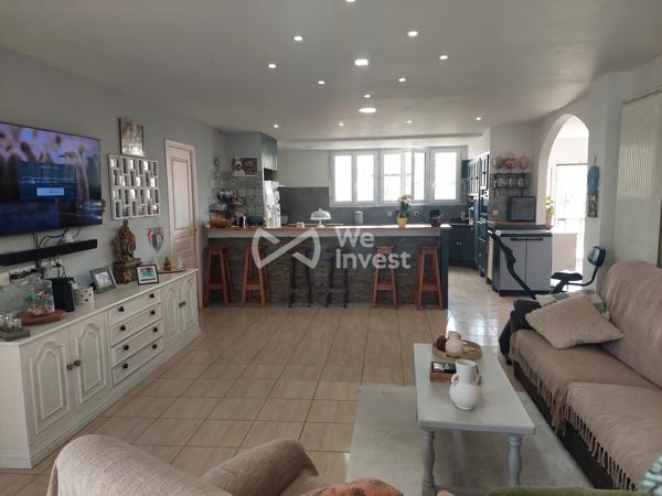 MAISON DE 223m² 6 CHAMBRES AVEC HANGAR OUVERT DE 400m² ET 800M2 CONSTRUCTIBLES