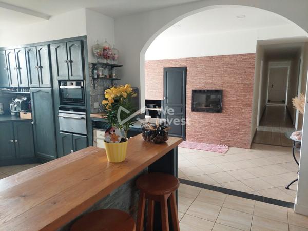 MAISON DE 223m² 6 CHAMBRES AVEC HANGAR OUVERT DE 400m² ET 800M2 CONSTRUCTIBLES