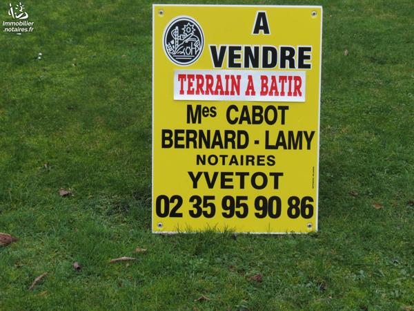 A 5 mn au NORD D'YVETOT, terrain à bâtir plat de 1533m² non viabilisé