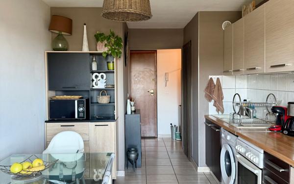 Appartement à vendre    2 pièces • 60 m2 Biguglia