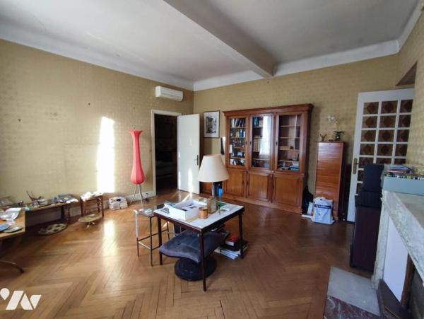 Appartement de 270 m² habitable + cave + garage