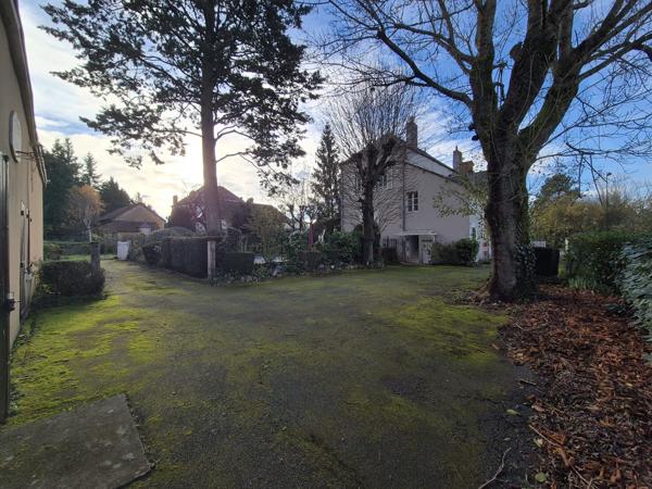 Maison
         7 pièces
        - 230 m² 399 000 € *