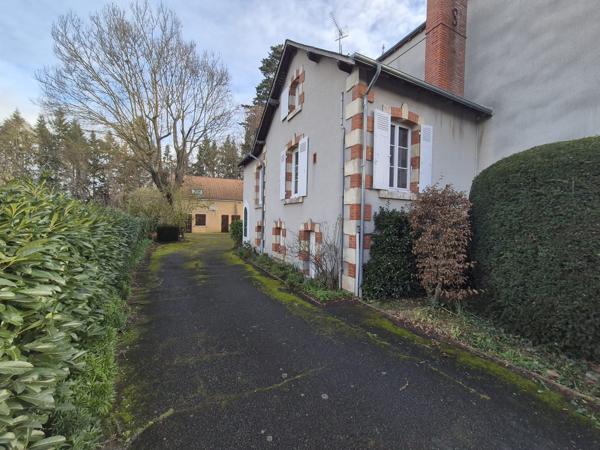 Maison
         7 pièces
        - 230 m² 399 000 € *