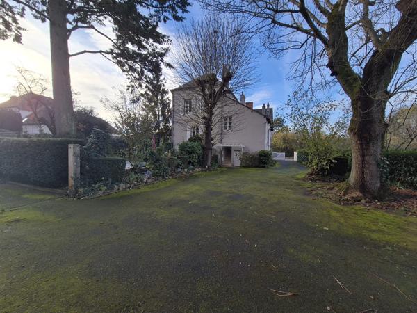 Maison
         7 pièces
        - 230 m² 399 000 € *