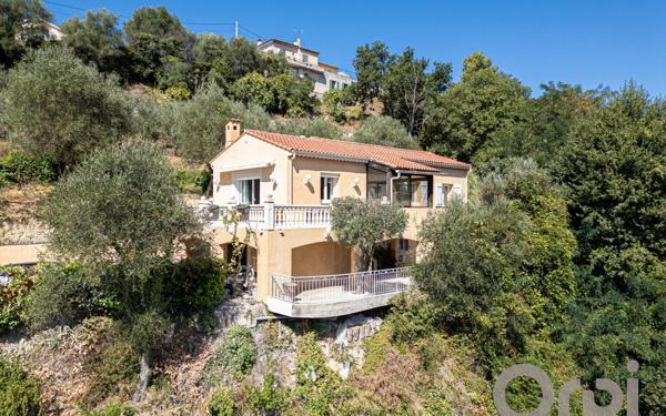 Maison à vendre    5 pièces • 125 m2 Colomars