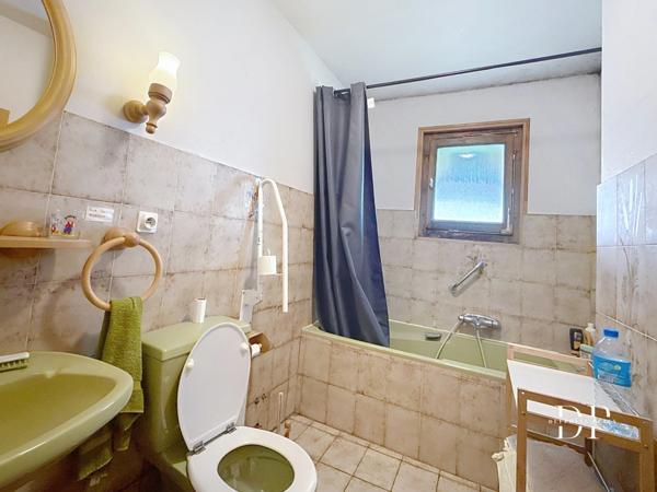 Maison à vendre 5 pièces, 153 m3 habitables et 263 m2 de surface totale, LUCINGES (74), Terrain de 3100 m2