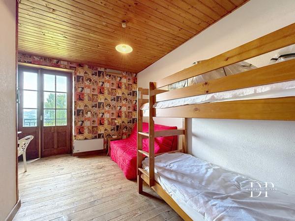 Maison à vendre 5 pièces, 153 m3 habitables et 263 m2 de surface totale, LUCINGES (74), Terrain de 3100 m2