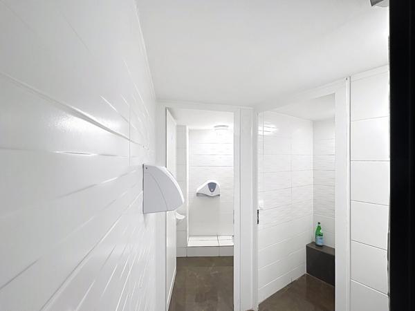 NICE CENTRE ? LOCAL COMMERCIAL 81,43 m² + réserves ? EMPLACEMENT STRATÉGIQUE