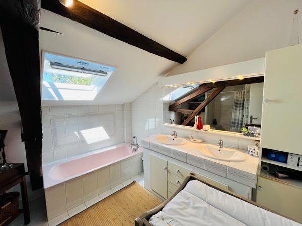 Maison de caractère, 10 min CHU poitiers