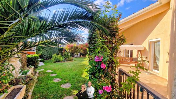 Maison de plain-pied de 2011 avec dépendance, piscine (2021), double garage – Terrain 1 240 m² – Quartier résidentiel très calme à Faugerolles