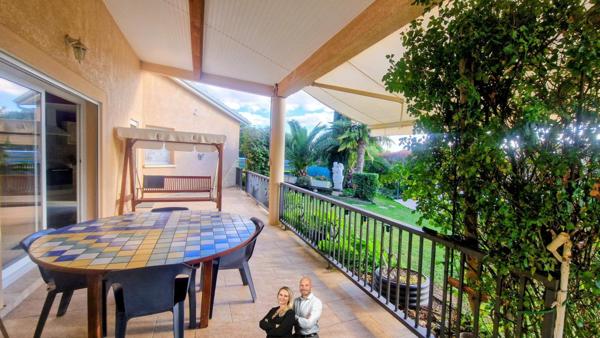 Maison de plain-pied de 2011 avec dépendance, piscine (2021), double garage – Terrain 1 240 m² – Quartier résidentiel très calme à Faugerolles