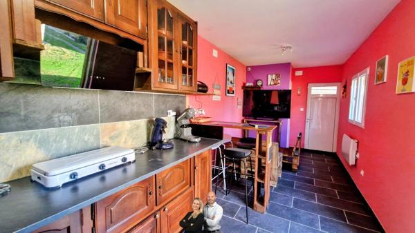 Maison de plain-pied de 2011 avec dépendance, piscine (2021), double garage – Terrain 1 240 m² – Quartier résidentiel très calme à Faugerolles