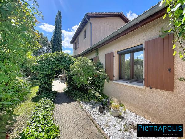 Maison familiale 125 m² - 6 pièces - Véranda - Garage double