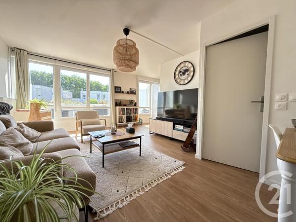 Appartement T4 à vendre  4 pièces - 71,60 m 2   VILLENEUVE D ASCQ  - 59