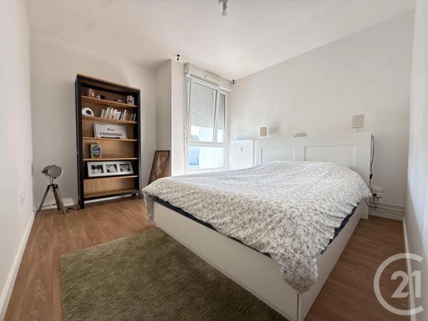 Appartement T4 à vendre  4 pièces - 71,60 m 2   VILLENEUVE D ASCQ  - 59