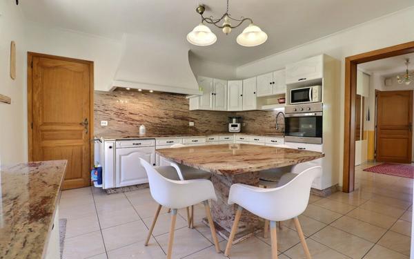 Maison à vendre    5 pièces •  Hombourg-Haut