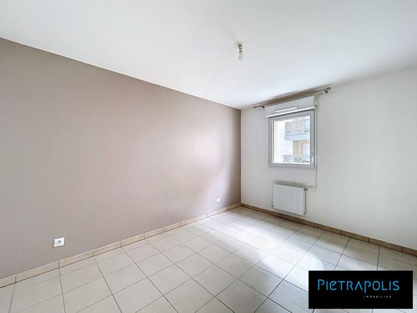 T3 RUE LEON BLUM-BALCON-GARAGE IMMEUBLE 2011-CALME