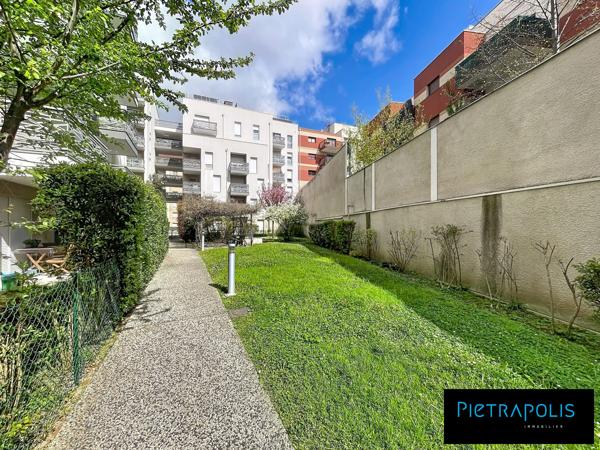 T3 RUE LEON BLUM-BALCON-GARAGE IMMEUBLE 2011-CALME