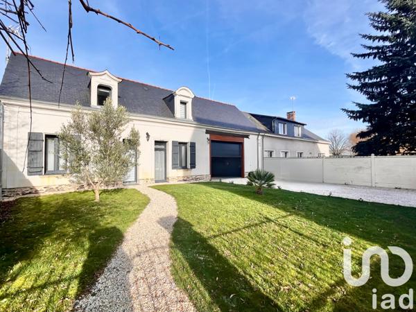 Maison à vendre 7 pièces 222 m² Loire-Authion
