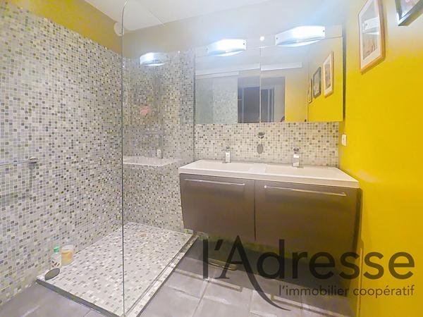 T2 56M² MANDELIEU, A PIED DES PLAGES