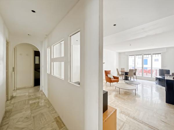 LE CANNET - SPACIEUX 4 PIÈCES DE 115 m² AVEC GARAGE ET CAVE