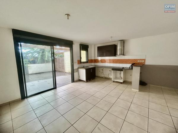 A louer - Appartement T2 de 49 m2 en rez-de-jardin - Sainte-Clotilde, La Bretagne