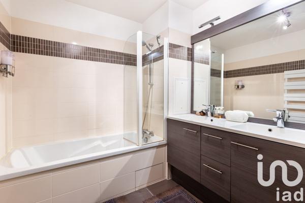 Location appartement 3 pièces 53 m² La Garenne-Colombes