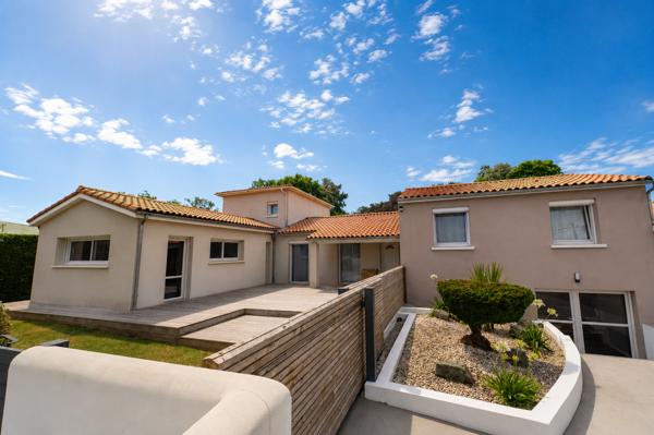 Vente Maison de luxe Royan 10 Pièces 240 m²