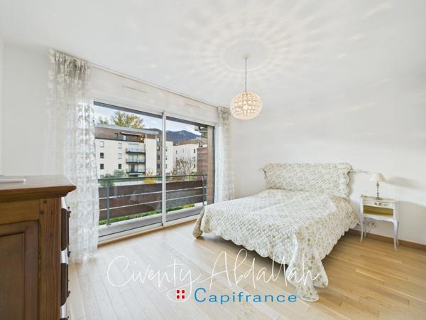 Appartement type maison – 82 m² – Aix-les-Bains – À deux pas du lac et du port