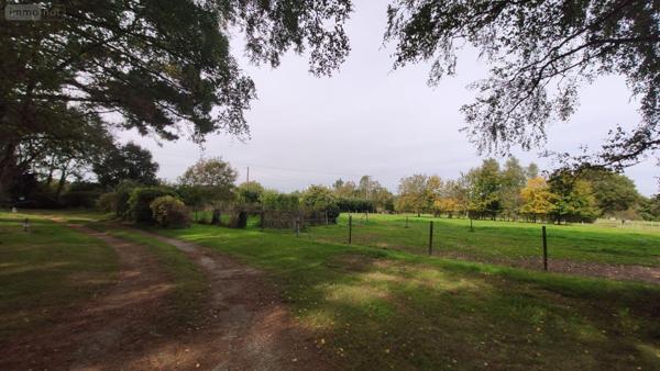 Maison individuelle à vendre à Baud dans le Morbihan (56150), ref : 065/1850   
Campagne