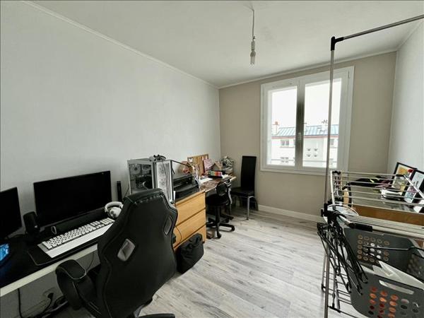 Appartement à louer 655 € CC BREST 3 p 64 m² DPE D