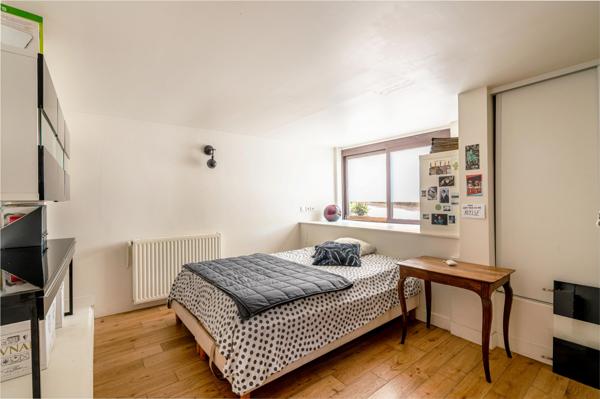 Magnifique triplex rénové de 127m2 avec 4 chambres, au calme et sans vis à vis!