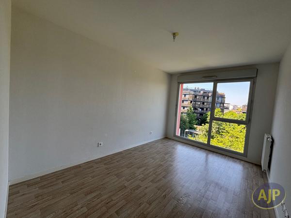 Appartement à louer Cenon : 3 pièces, 57m² avec 2 chambre(s) à 940€ - AJP Immobilier Bordeaux Chartrons