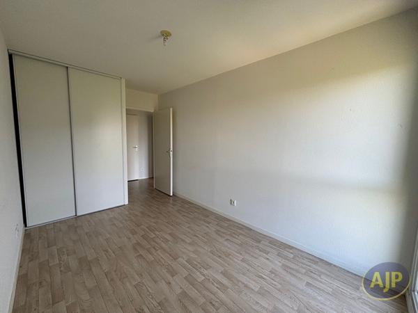 Appartement à louer Cenon : 3 pièces, 57m² avec 2 chambre(s) à 940€ - AJP Immobilier Bordeaux Chartrons