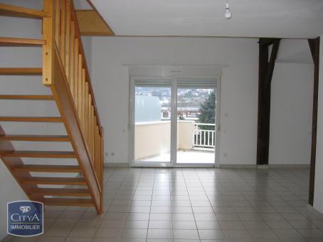 Appartement à louer 6 pièces 144.69m²